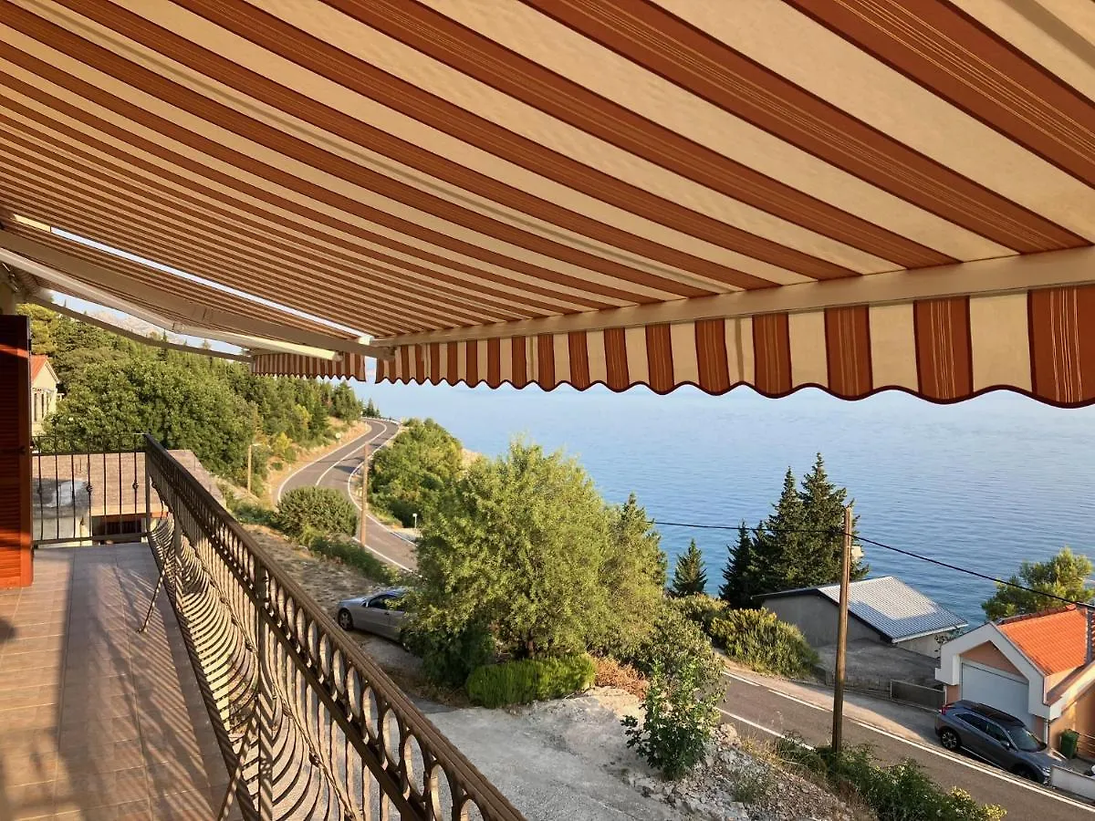 Apartment Lina - Pool And Sea View Starigrad Paklenica