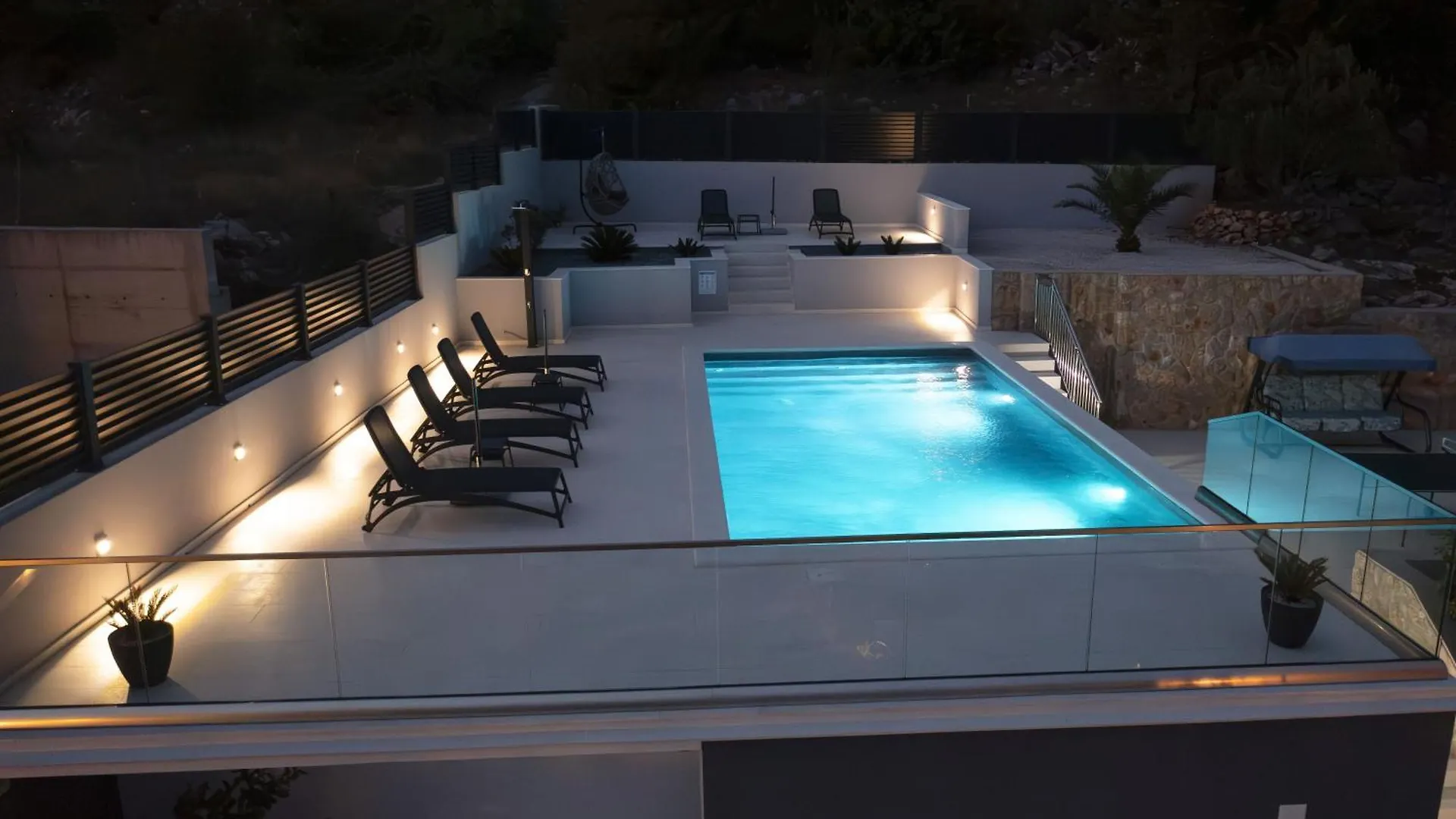 Apartment Lina - Pool And Sea View Starigrad Paklenica
