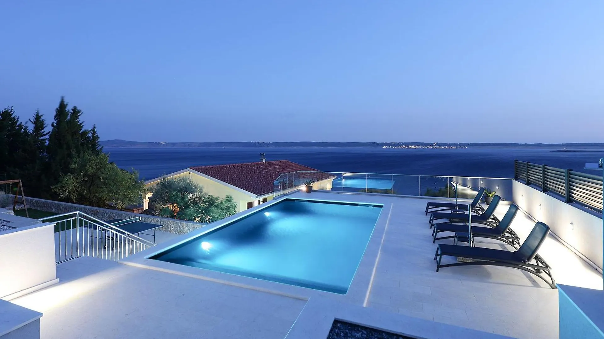 Apartment Lina - Pool And Sea View Starigrad Paklenica
