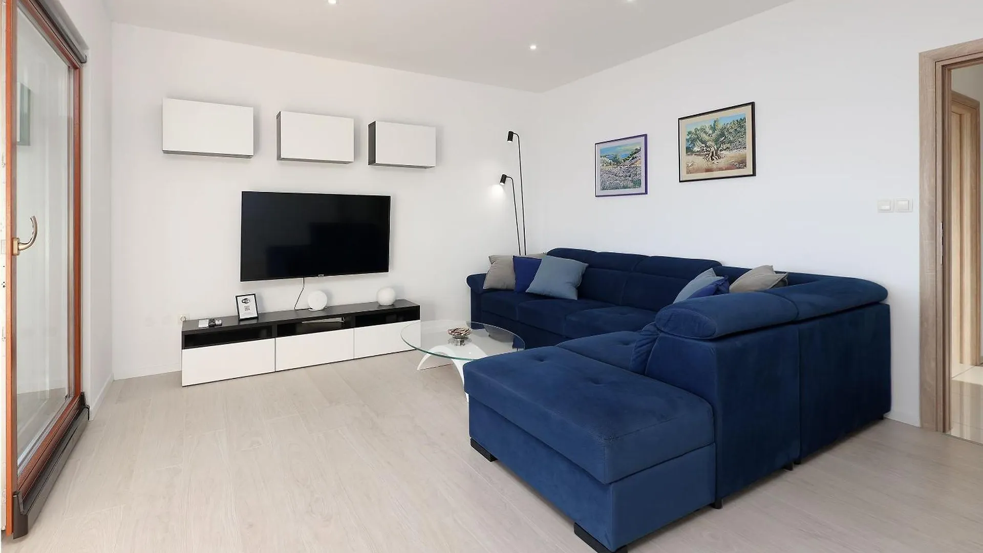 Apartment Lina - Pool And Sea View Starigrad Paklenica